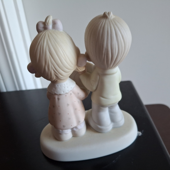 Precious Moments Cream and Pink Decor Accents - Picture 2 of 3